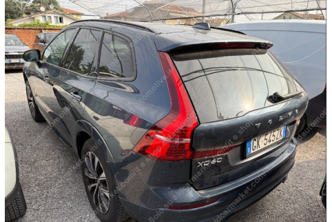 2022 Volvo XC 60, Dyzelinas
